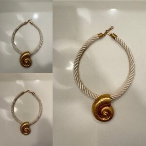 Shell Pendant Necklace